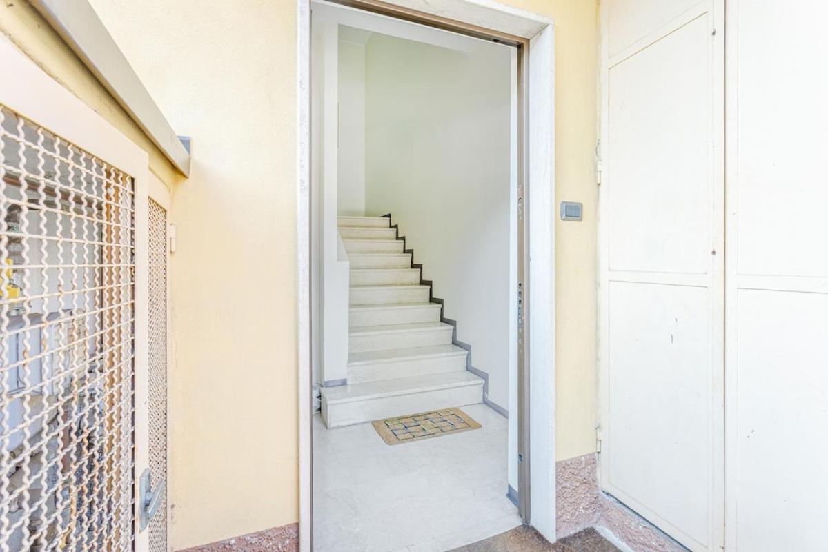 Apartment Unconventional Near Linate - Supreme Meme Loft Mailand