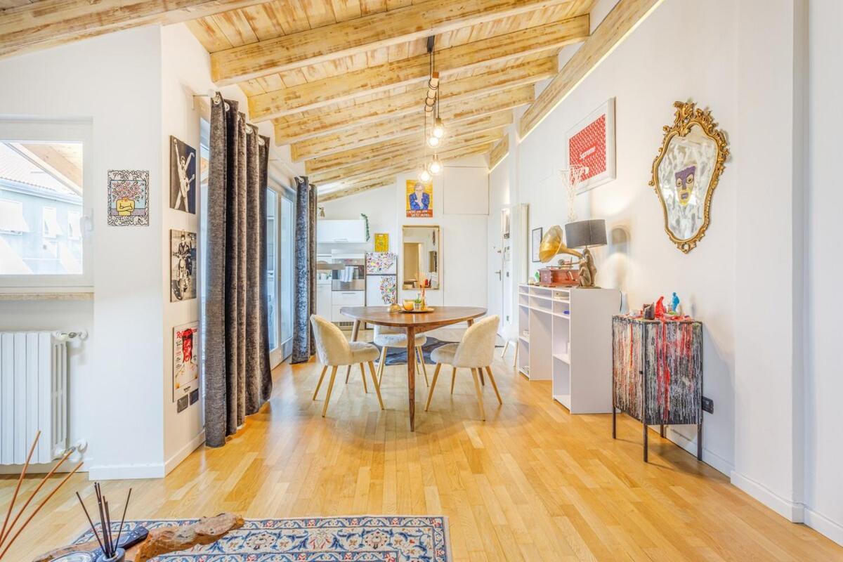 Unconventional Near Linate - Supreme Meme Loft Mailand